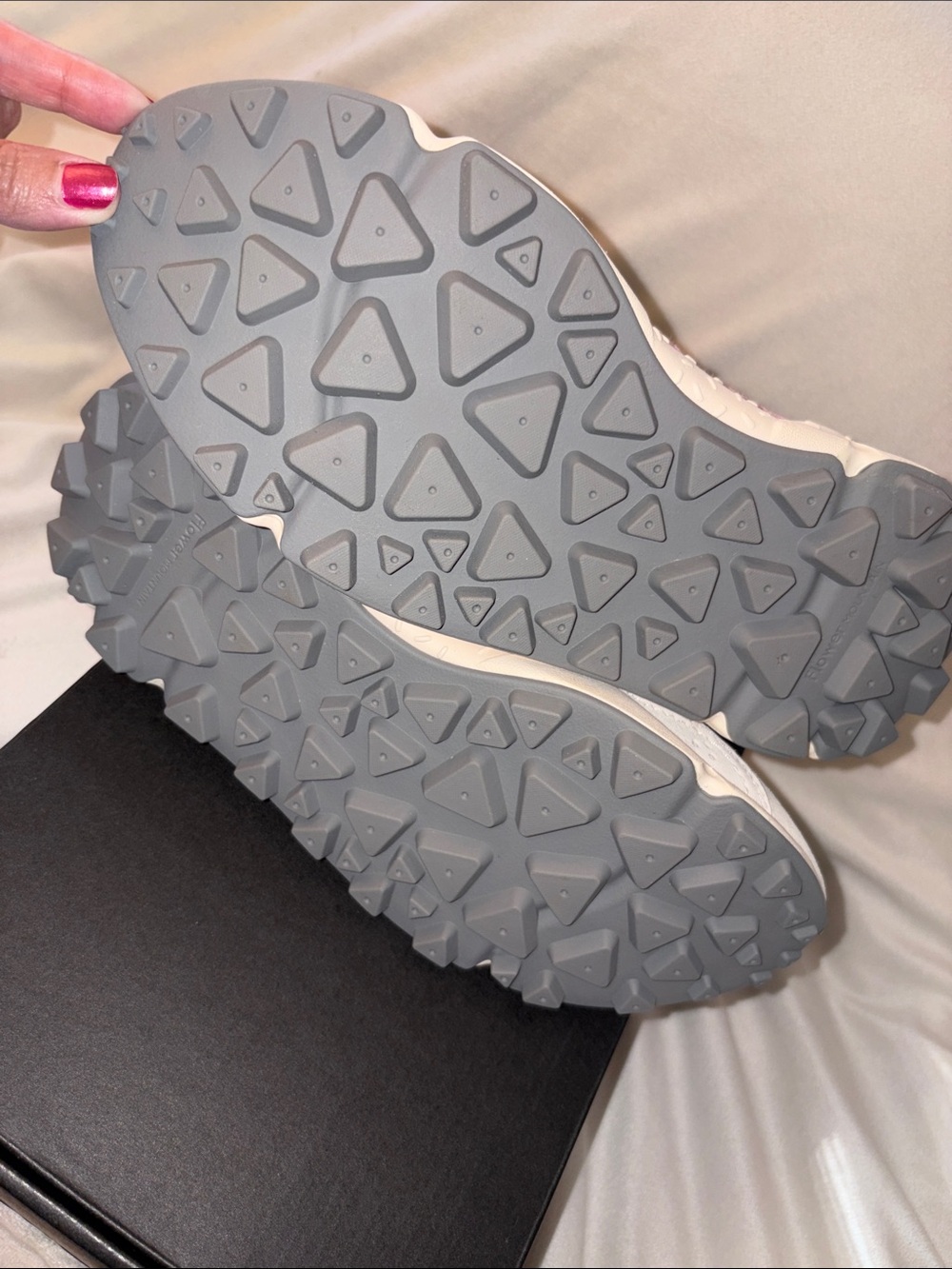 NWT Flower Mountain YAMANO 3 WOMAN Suede and technical fabric sneakers BeigeGrey - Picture 14 of 15